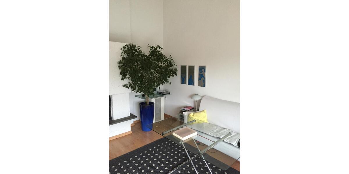 Dachgeschoßwohnung Stuttgart Mühlhausen - 2 Zimmer, 60 m&sup2;, 915&euro; | Angebot:26539701
