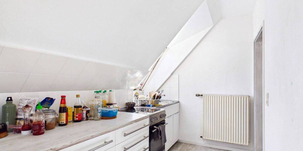 Mehrfamilienhaus, Wohnhaus Stuttgart Zuffenhausen - 8 Zimmer, 176 m&sup2;, 547.000&euro; | Angebot:26684039