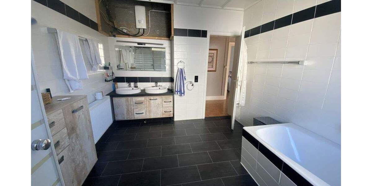 Etagenwohnung Kornwestheim - 5 Zimmer, 123 m&sup2;, 330.000&euro; | Angebot:24711698