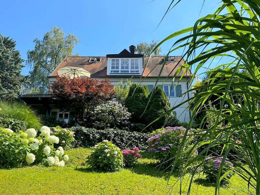 Haus zum Kaufen in Esslingen am Neckar 950.000 € 176 m²