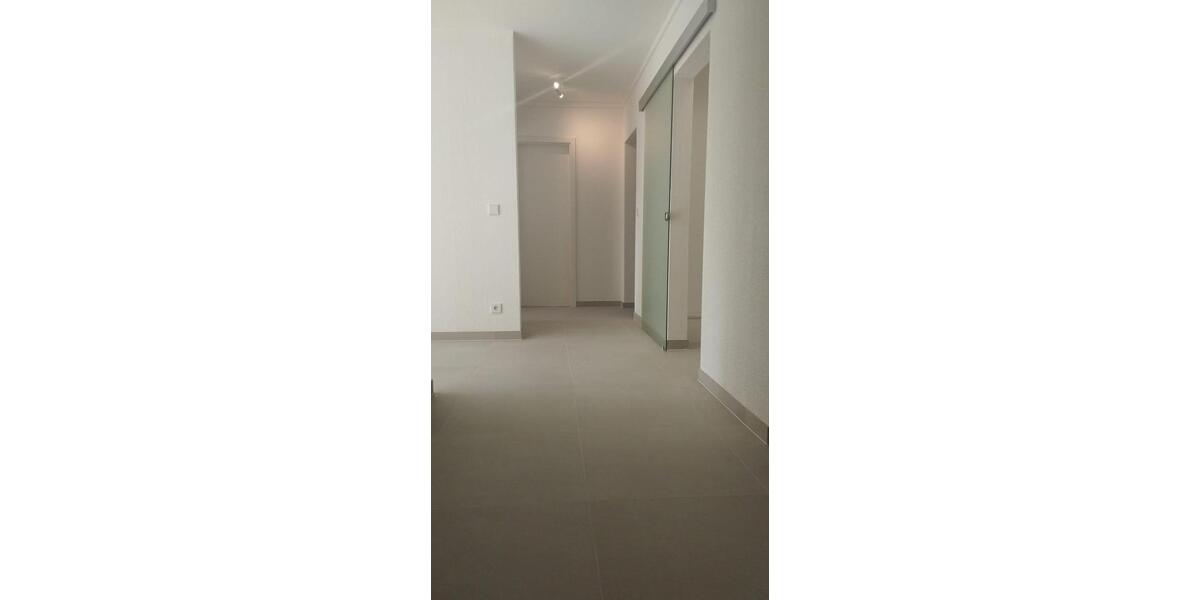 ohne Makler - Erstbezug nach Sanierung - helle, großzügige 2.5 Zi-Whg mit 70m² Dachterrasse 2.5 zimmer