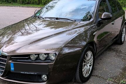 Alfa Romeo 159 207.051 km 2.499 € Schorndorf 73614