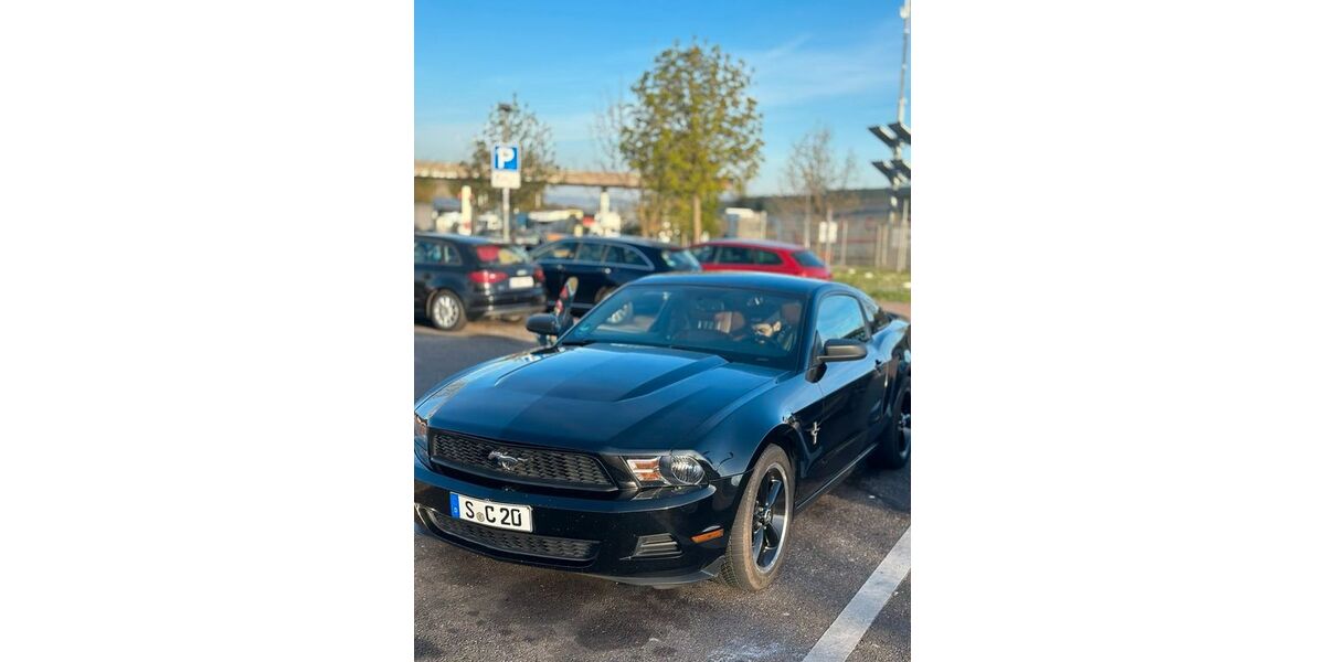 Ford Mustang 130.000 km 12.750 &euro; Stuttgart 70174