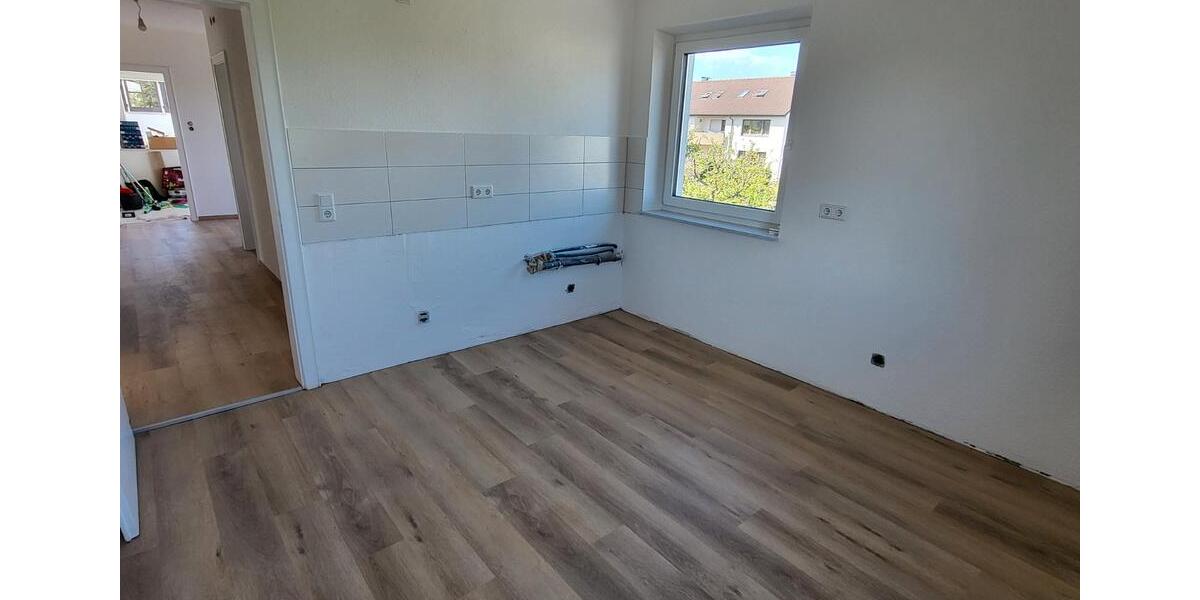 Etagenwohnung Tamm - 3.5 Zimmer, 90 m&sup2;, 1.350&euro; | Angebot:26339962