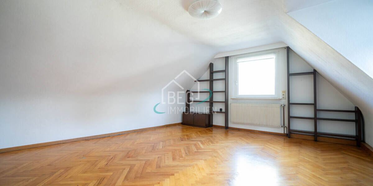 Etagenwohnung Esslingen am Neckar Stadtmitte - 4 Zimmer, 103 m&sup2;, 324.900&euro; | Angebot:26244026