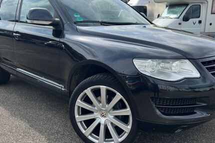 VW Touareg 286.000 km 5.700 € Illingen 75428