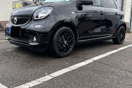 Smart ForFour 76.600 km 13.200 &euro; Stuttgart 70188
