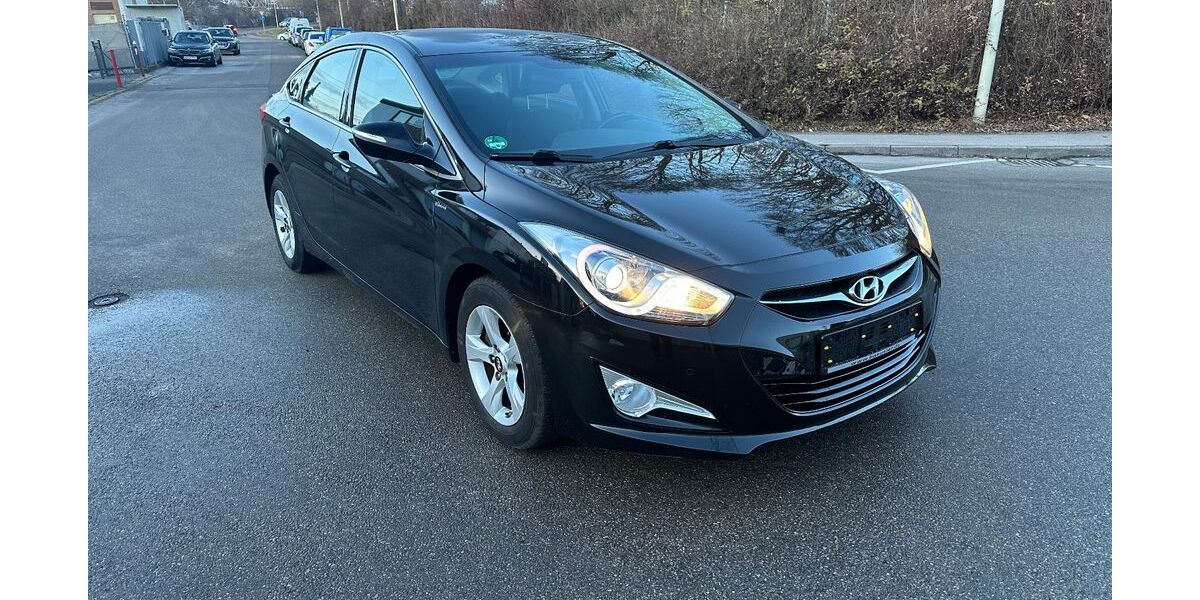 Hyundai i40 167.000 km 8.700 &euro; Möglingen/Ludwigsburg 71696