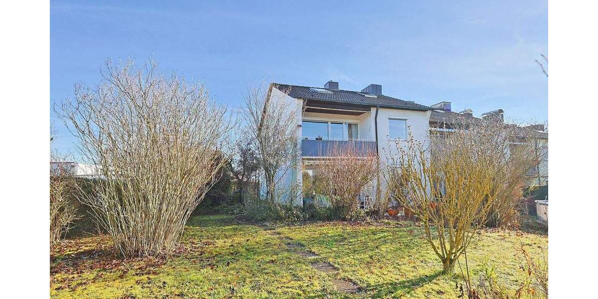 Reihenendhaus Sindelfingen Mitte - 7 Zimmer, 155 m&sup2;, 595.000&euro; | Angebot:24647735