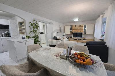 DOPPELTES WOHNUNGSANGEBOT, SOFORT BEZUGSFREI - Etagenwohnung Stuttgart Zuffenhausen | Angebot:25396792