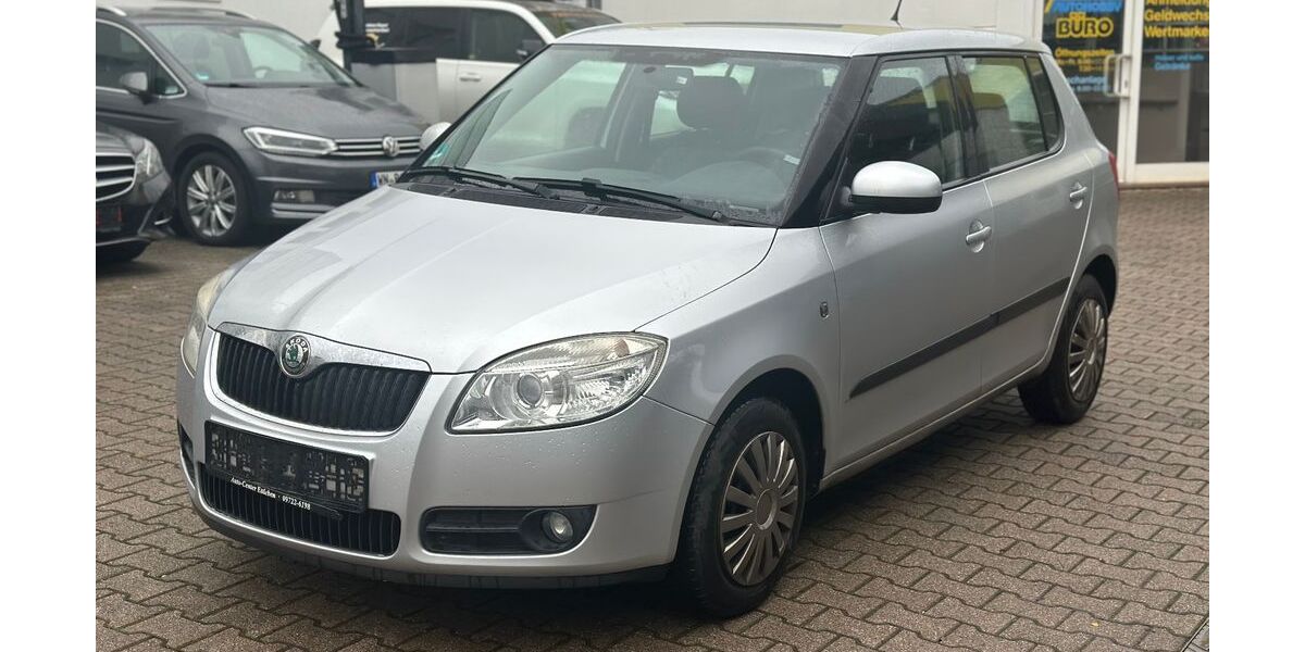 Skoda Fabia 101.219 km 2.899 &euro; Kernen im Remstal 71394