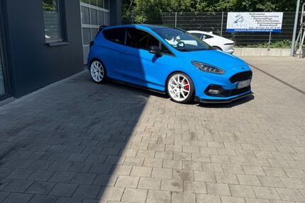 Ford Fiesta 95.000 km 22.000 &euro; Asperg 71679