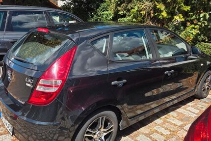 Hyundai i30 135.000 km 3.150 &euro; Hildrizhausen 71157
