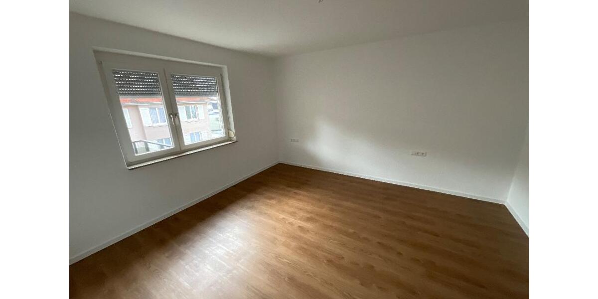 Erdgeschoßwohnung Esslingen am Neckar Brühl - 4 Zimmer, 74 m&sup2;, 835&euro; | Angebot:26193579