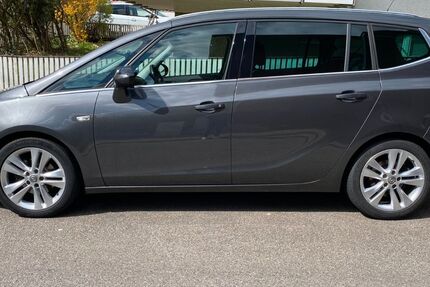 Opel Zafira Tourer 130.438 km 7.990 &euro; Stuttgart 70435