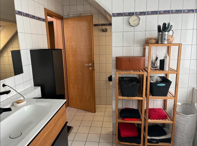 Haus im Haus - helle 5 Zimmer MaisonetteWohnung in Dätzingen