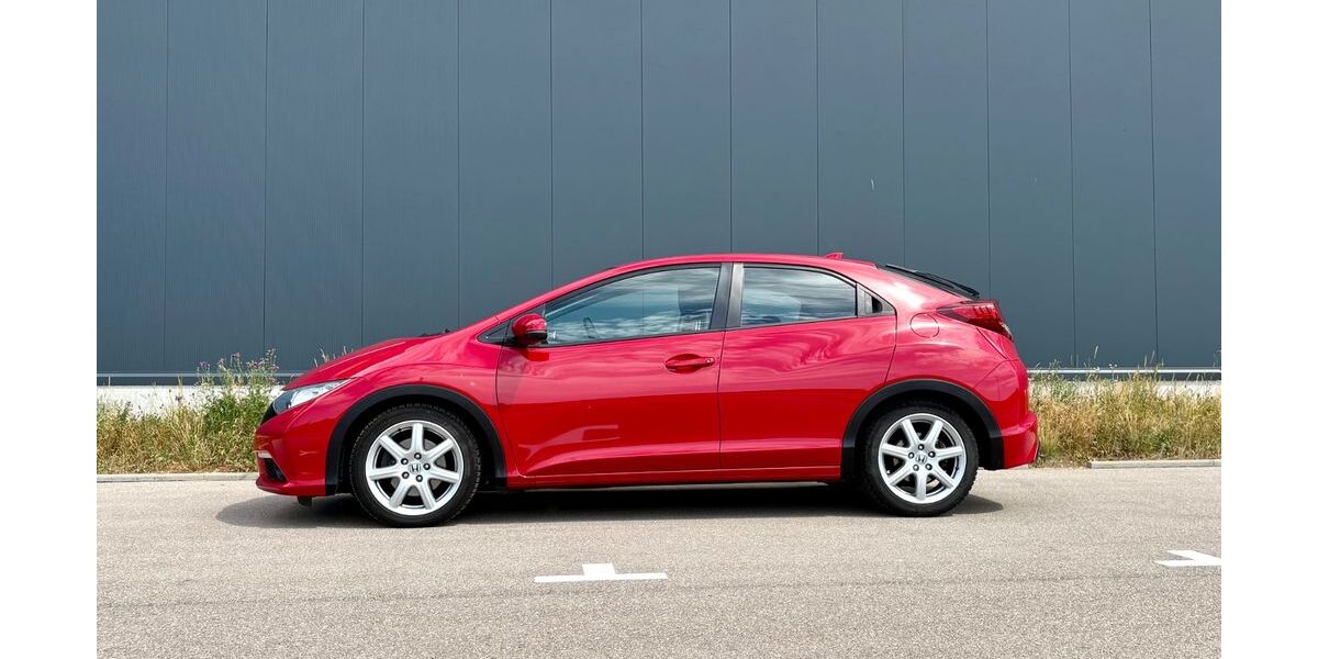 Honda Civic 118.000 km 9.925 &euro; Bietigheim-Bissingen 74321