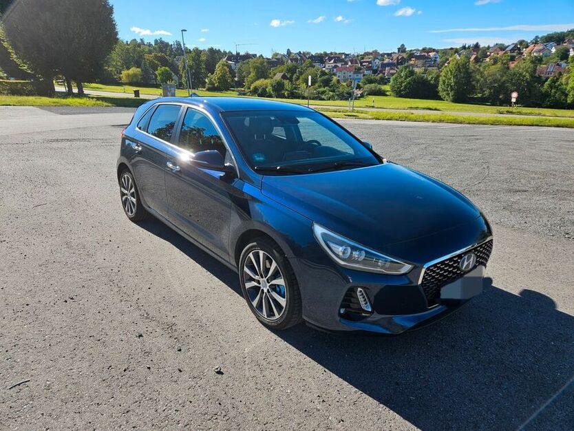 i30