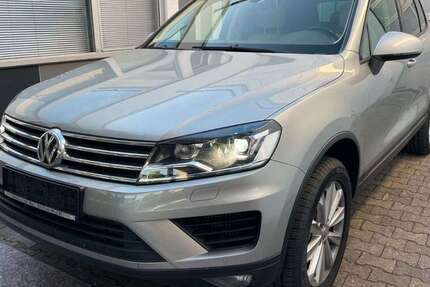 VW Touareg 64.980 km 23.995 € Stuttgart 70597