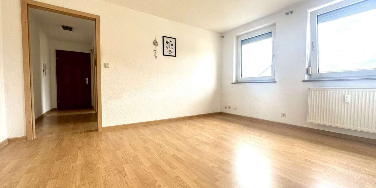 Etagenwohnung Leonberg - 5 Zimmer, 93 m&sup2;, 270.000&euro; | Angebot:25652704