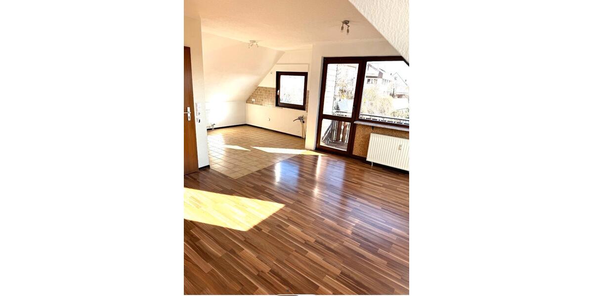 Dachgeschoßwohnung Leonberg - 3 Zimmer, 69 m&sup2;, 800&euro; | Angebot:26164675