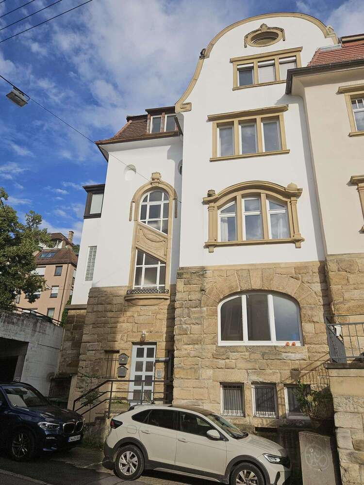 Haus zum Kaufen in Stuttgart 1.600.000 € 325 m²