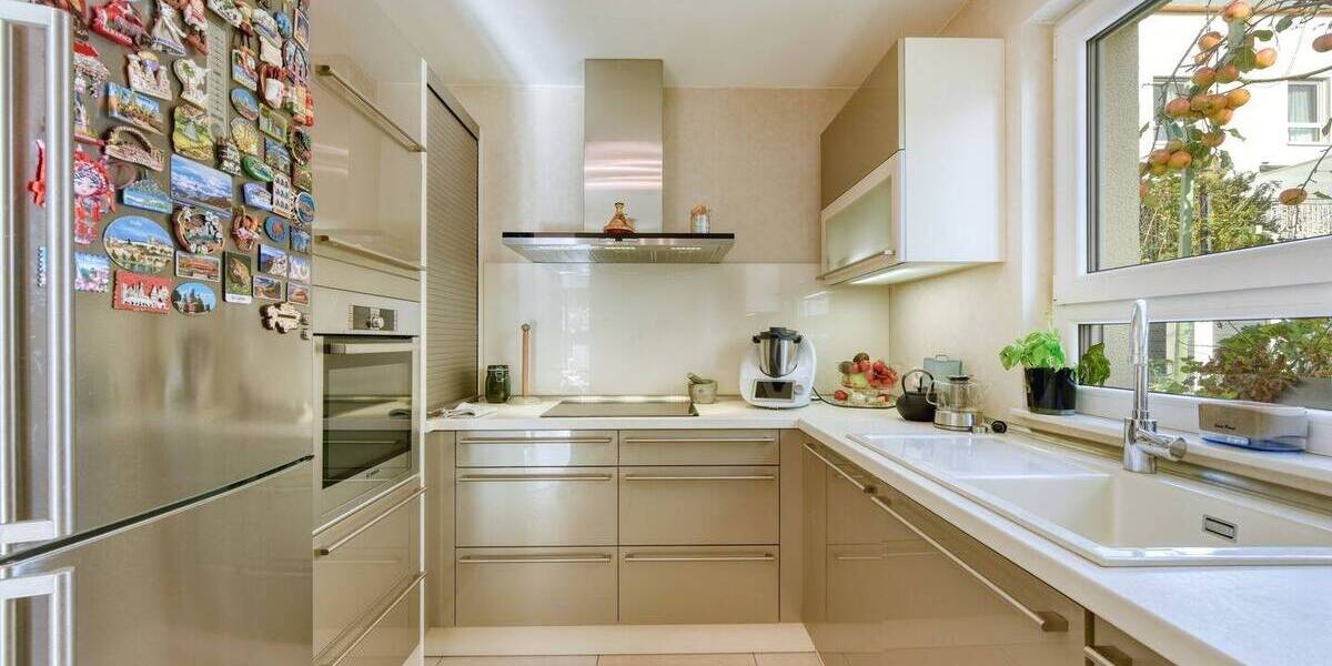 +++ 1-Fam.-DHH mit Garage, Stellplatz & Sauna - teilmöbliert inkl. EBK - ruhig, grün, gehoben - mind. 2 & max. 3 Jah... 5 zimmer