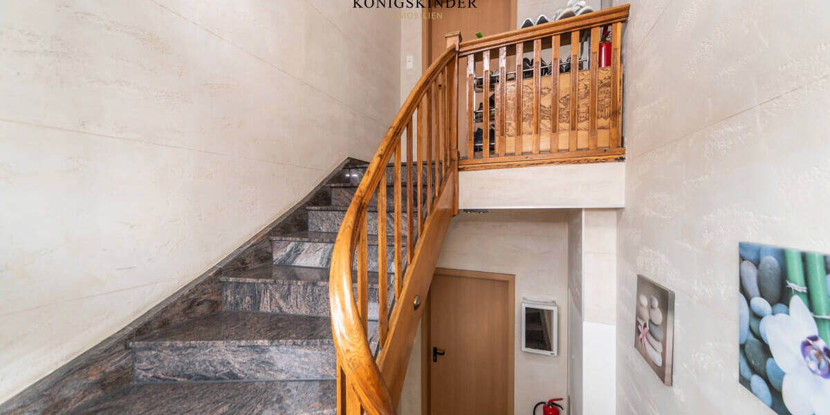 Mehrfamilienhaus, Wohnhaus Stuttgart / Zuffenhausen Zuffenhausen - 1 Zimmer, 330 m&sup2;, 1.299.000&euro; | Angebot:19616452