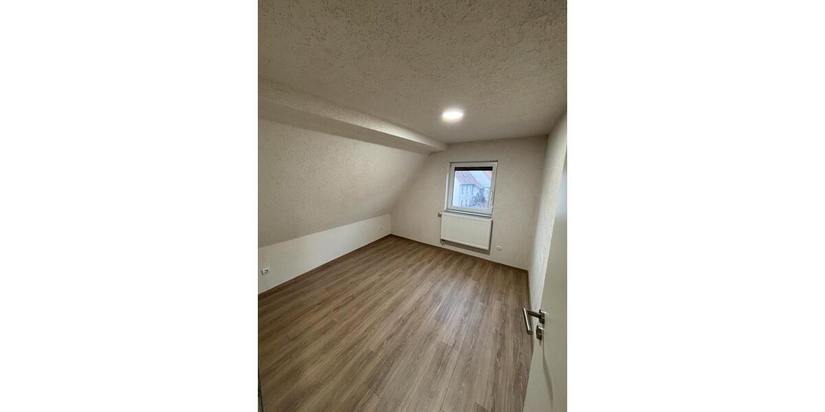 Maisonettenwohnung Oberboihingen - 4 Zimmer, 20 m&sup2;, 950&euro; | Angebot:25106607