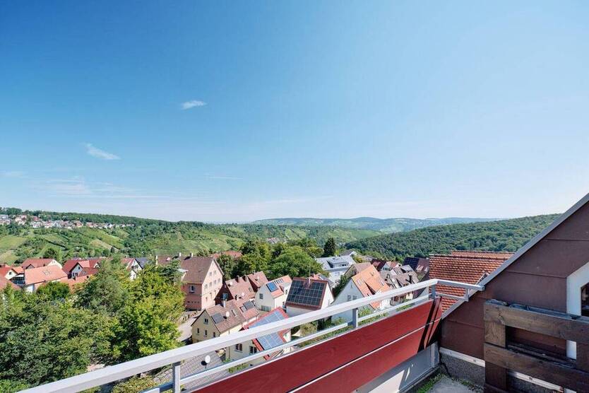 Charmante 5,5-Zimmer-DG-Maisonette in traumhafter Aussichtslage Sillenbuchs