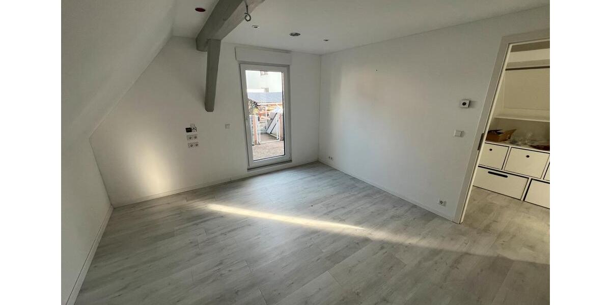 Mehrfamilienhaus, Wohnhaus Ludwigsburg Hoheneck - 20 Zimmer, 300 m&sup2;, 999.999&euro; | Angebot:25823883