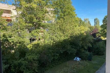 Schöne sonnige 4-Zimmer-Wohnung mit Balkon in Stuttgart-Möhringen