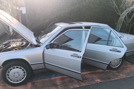 Mercedes-Benz 190 126.500 km 4.999 &euro; Hochdorf 73269