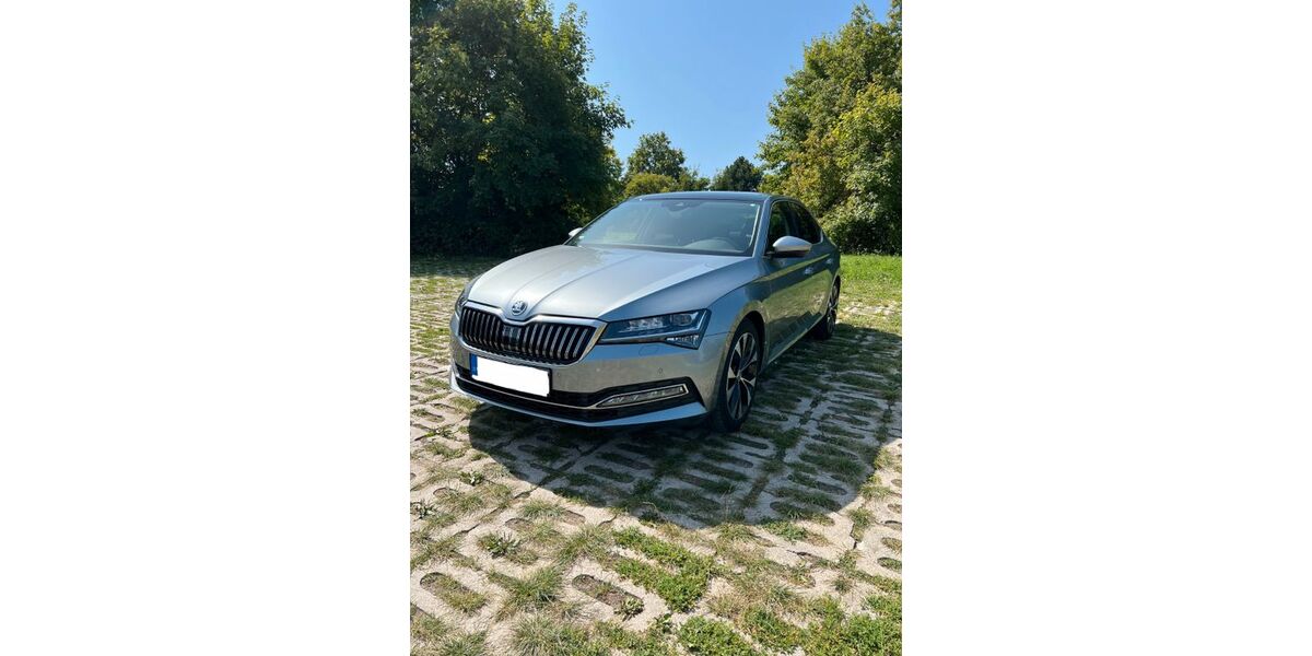 Skoda Superb 76.000 km 29.500 &euro; Stuttgart 70192