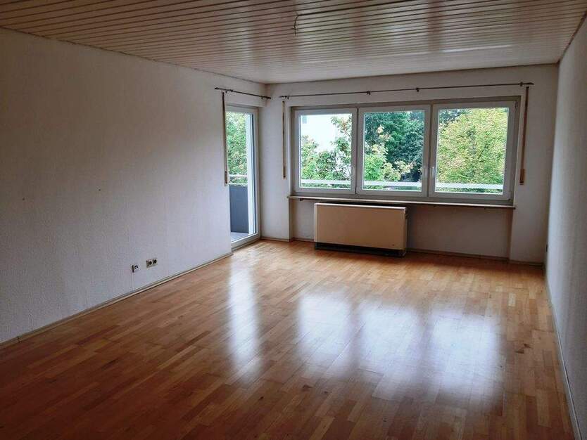 Großzügige 3 Zimmer-Wohnung in energetisch saniertem 3-Familien-Haus! 3 zimmer