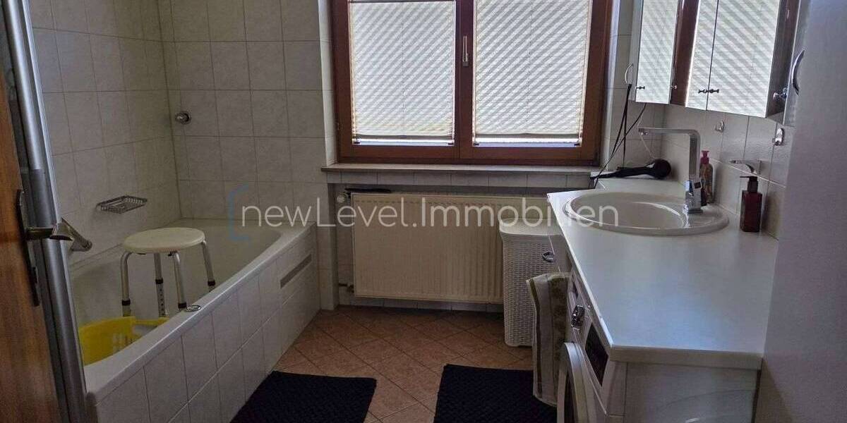 Mehrfamilienhaus, Wohnhaus Neckartenzlingen - 4 Zimmer, 92 m&sup2;, 480.000&euro; | Angebot:26187314
