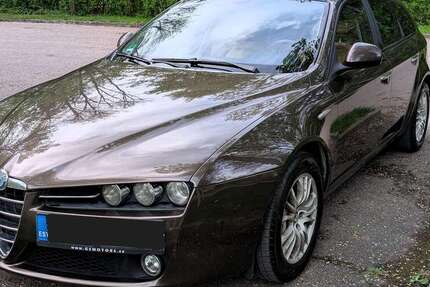 Alfa Romeo 159 207.051 km 2.499 € Schorndorf 73614