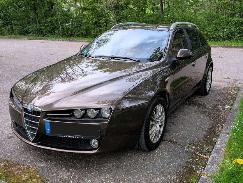 Alfa Romeo 159 207.051 km 2.499 € Schorndorf 73614