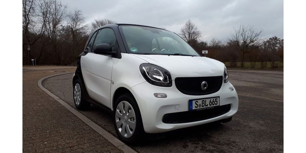Smart ForTwo 47.970 km 8.850 &euro; Stuttgart 70563
