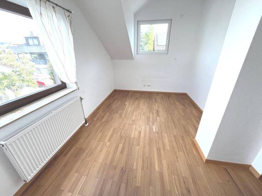 Doppelhaushälfte mit EinliegerWohnung