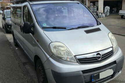Opel Vivaro 141.000 km 9.999 &euro; Nürtingen 72622