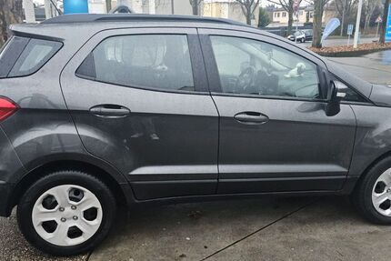 Ford EcoSport 67.000 km 13.600 &euro; Stuttgart 70374