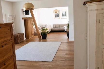 Haus Schorndorf - 7 Zimmer, 155 m&sup2;, 650.000&euro; | Angebot:27244501