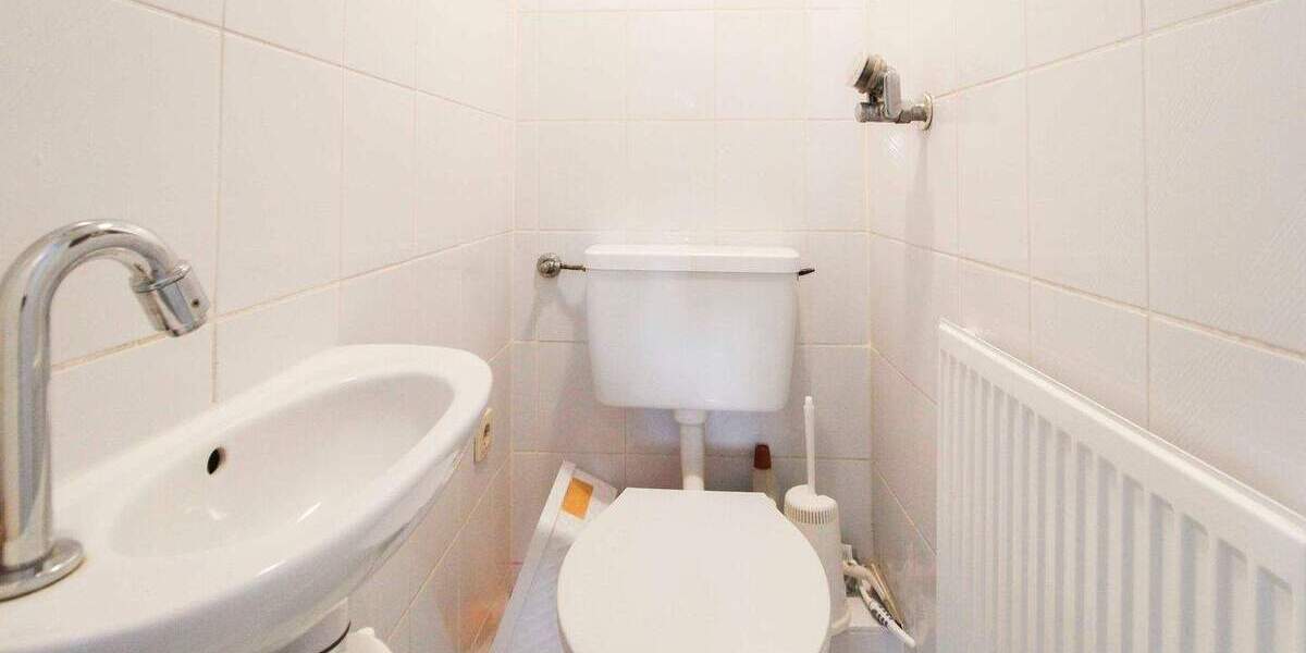 DHH mit Garten, Garage und anteiliger Scheune in Weilimdorf 7 zimmer