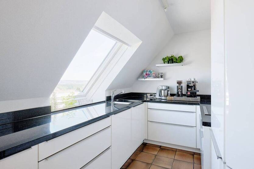 Charmante 5,5-Zimmer-DG-Maisonette in traumhafter Aussichtslage Sillenbuchs