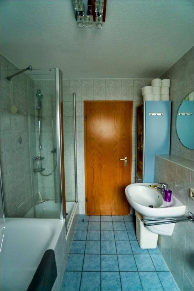 Neuwertige, zentral gelegene Wohnung in Herrenberg. Schnell in der Altstadt und zur S-Bahn.