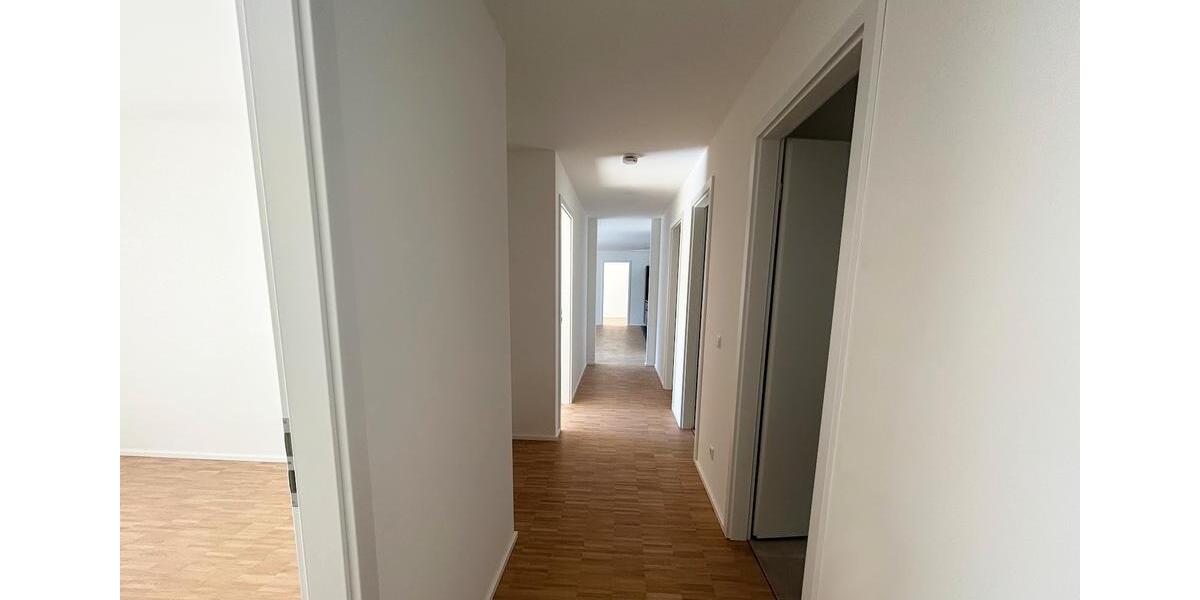 Terrassenwohnung Stuttgart Luginsland - 4 Zimmer, 100 m&sup2;, 1.650&euro; | Angebot:26263040