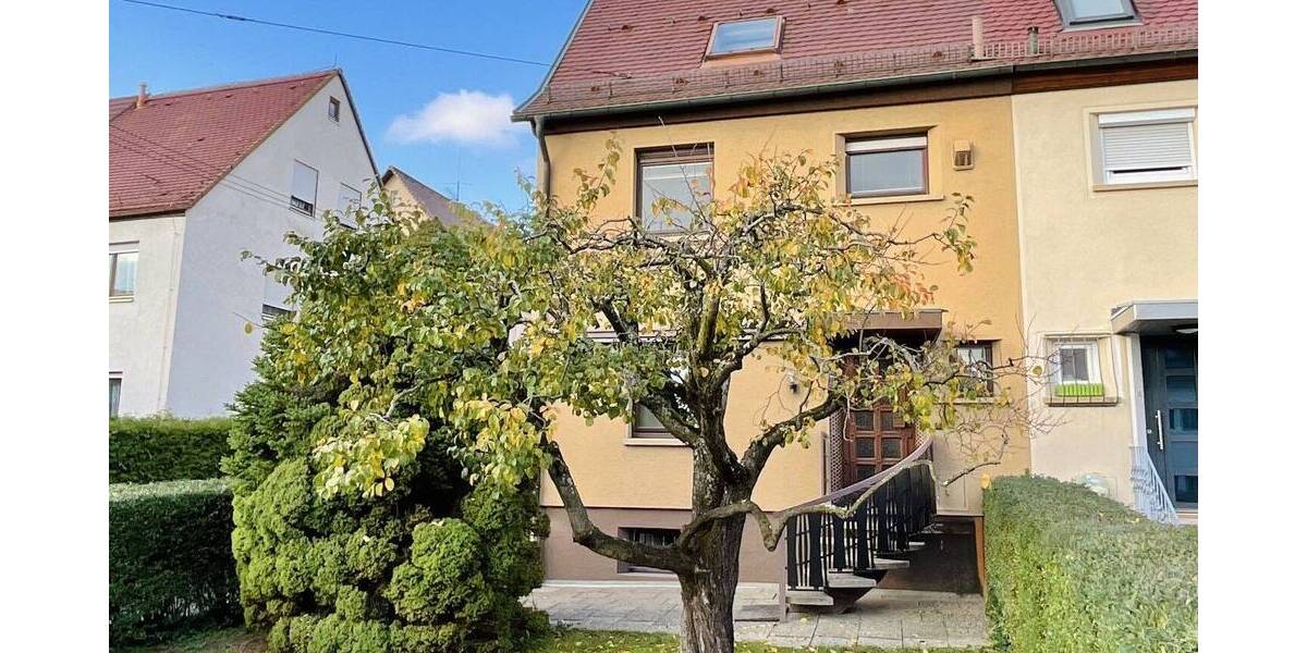 Nette Doppelhaushälfte in Stuttgart-Luginsland sucht neue Besitzer! 5 zimmer