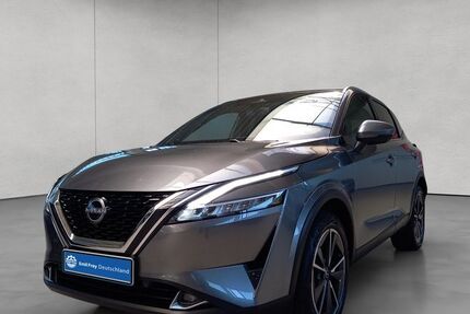 Nissan Qashqai 15.500 km 28.450 € Stuttgart 70469