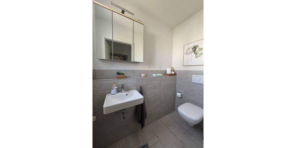 Reihenmittelhaus Freiberg am Neckar / Heutingsheim Heutingsheim - 4 Zimmer, 134 m&sup2;, 2.100&euro; | Angebot:26917533